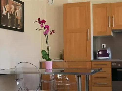 Short * Париж