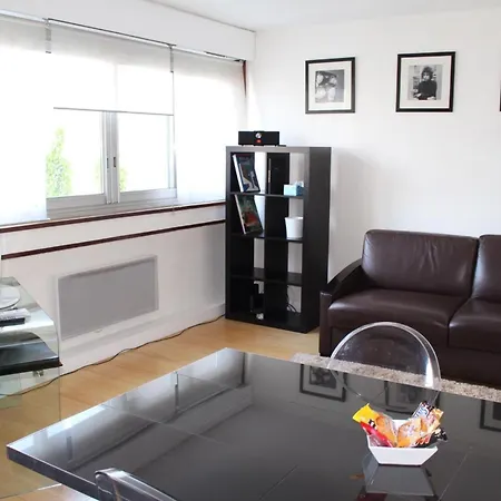 Short Appartement Paris
