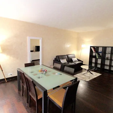 Short Appartement *