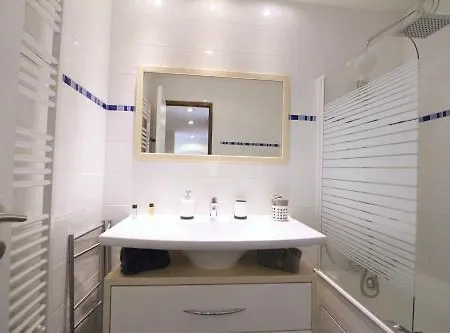Short Appartement *