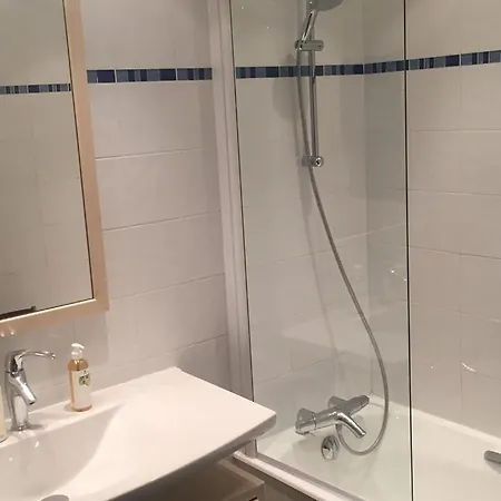 Short Appartement Parijs