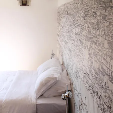 巴黎短期住宿公寓酒店 *