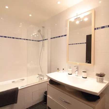 巴黎短期住宿公寓酒店 *