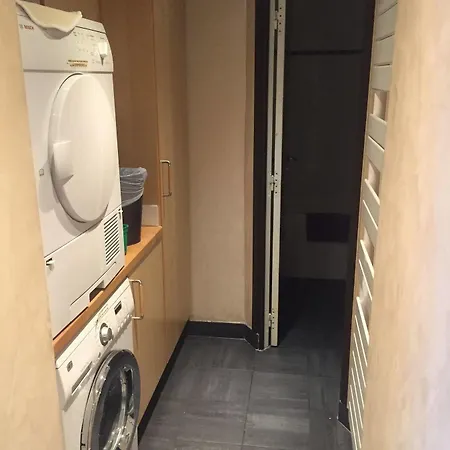 Short Париж