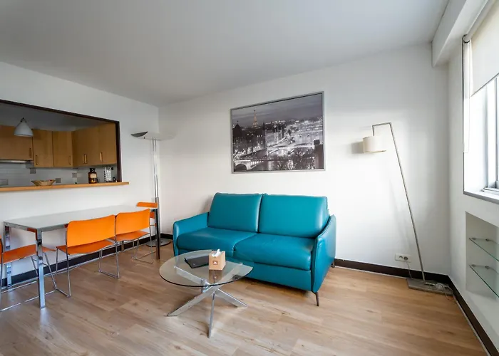 Apartman Short