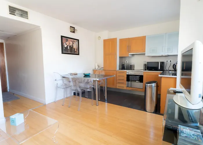 Apartman Short