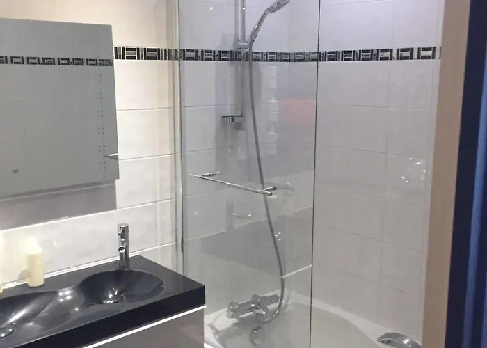 شقة شورت ستاي