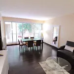 Διαμέρισμα Short *