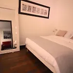 Short Διαμέρισμα *
