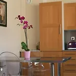Short * Παρίσι