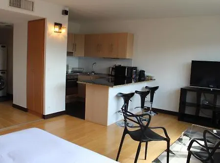 Apartman Short *
