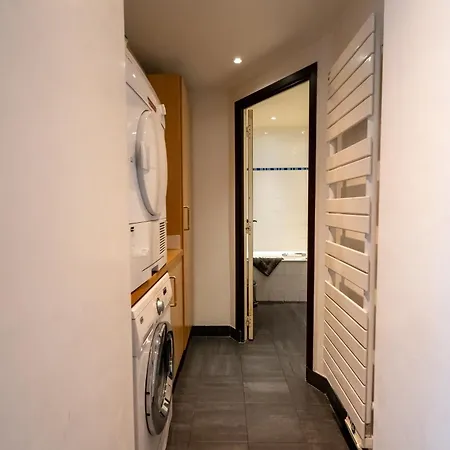 Διαμέρισμα Short