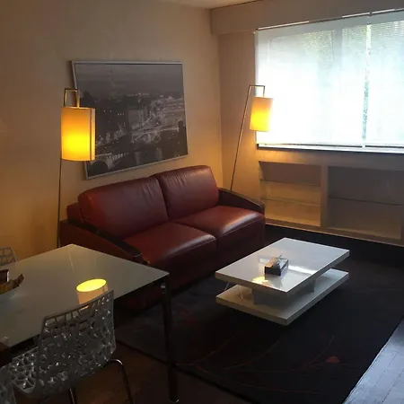Apartman Short