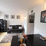 Short Lejlighed